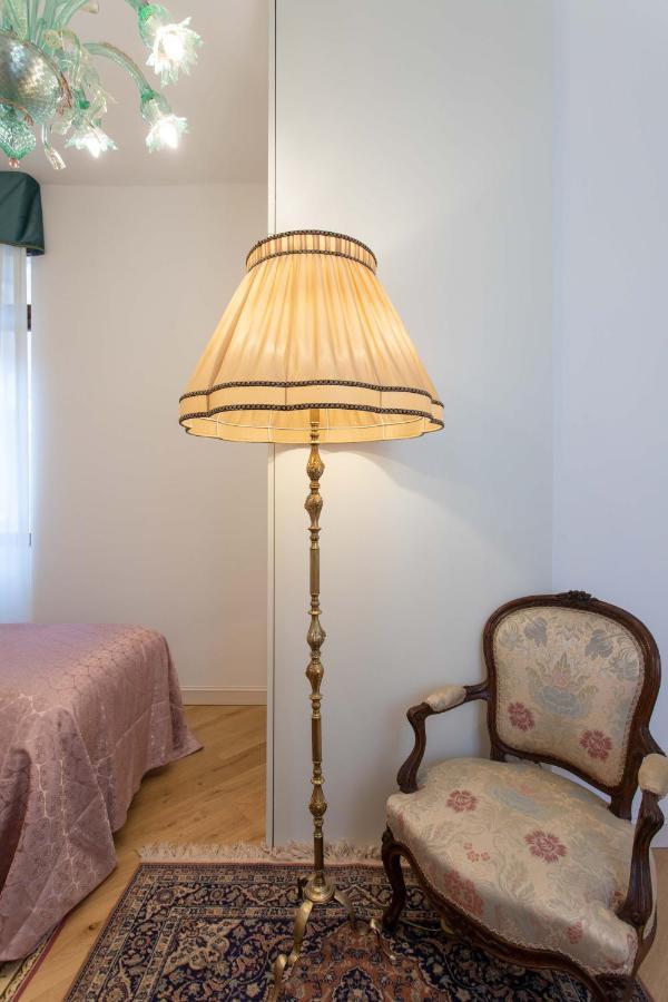 Ca Del Glicine - Charming Apartment On The Canal Venice Luaran gambar